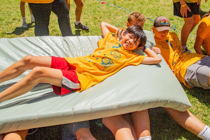 Meadow Ranch campers playing a rec game