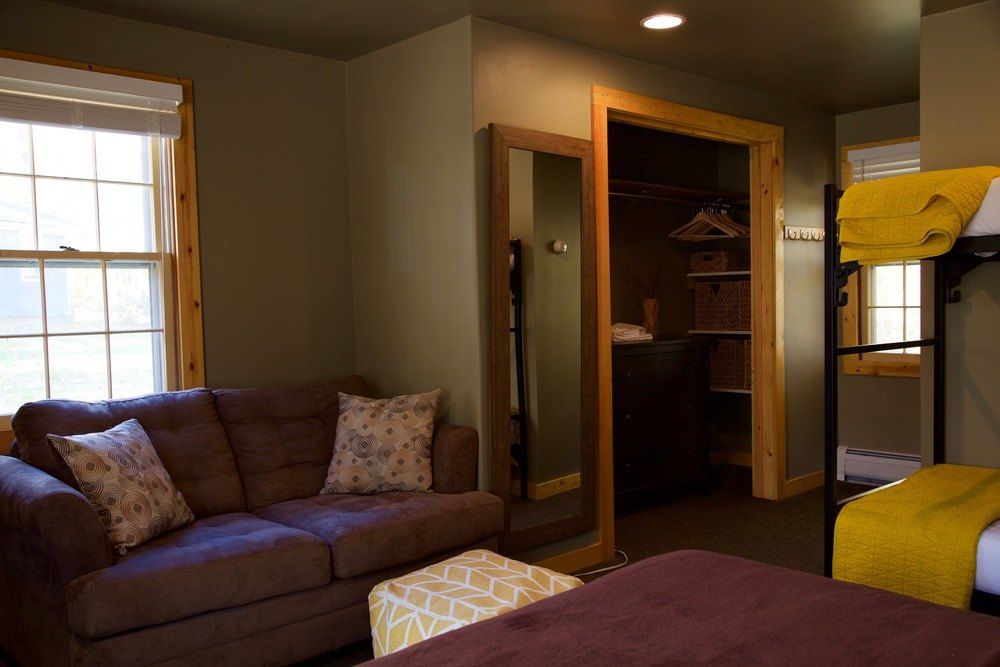 hne-bungalow-interior-1k