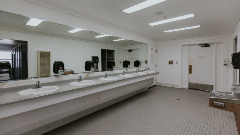 Hume SoCal Dorm Bathroom
