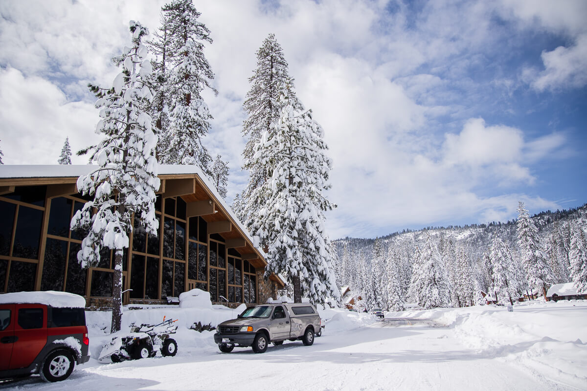 Snow outside of Ponderosa Dining still looks beautiful!